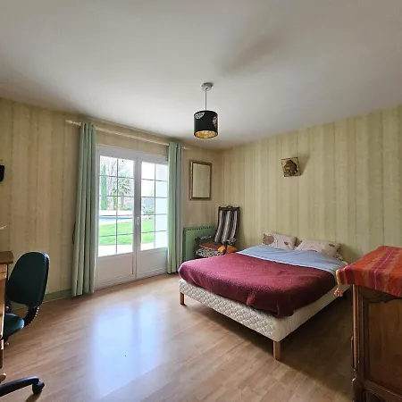 D'air * 12 Pers. * Piscine * Parking *